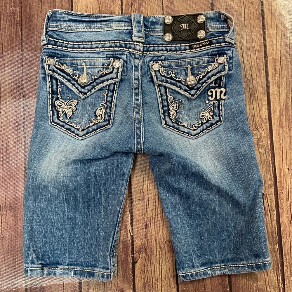 Miss Me Bermuda Shorts - Picture 6 of 6